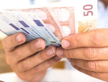 AAΔΕ: 474 κατασχέσεις την ημέρα για ληξιπρόθεσμες οφειλές